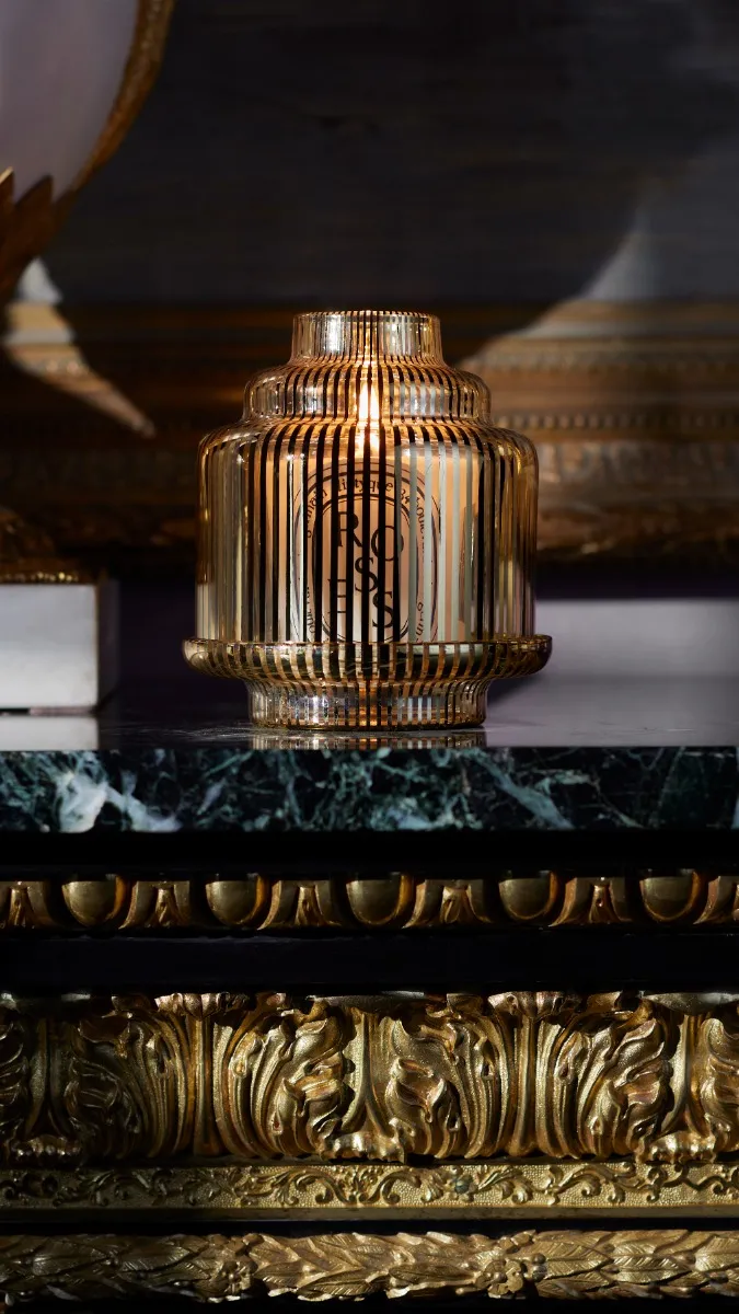 Golden Pyramid candle holder - For classic candles - Image 3